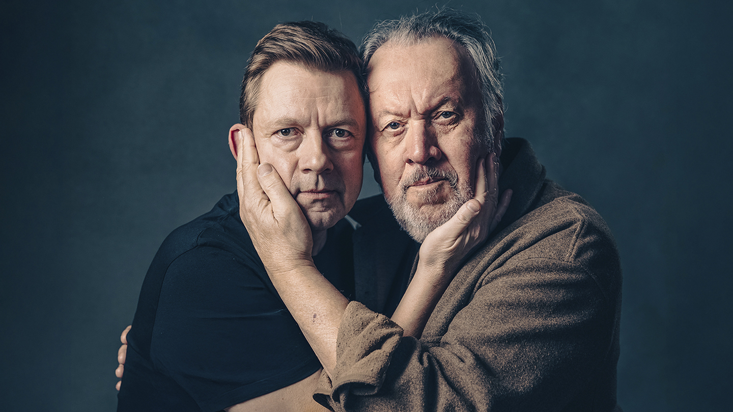 Link til Bjørn Eidsvåg og Bjarte Tjøstheim hotellpakke med billetter